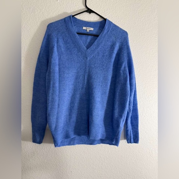 Madewell Other - Madewell Men's V-Neck Sweater in Blue
